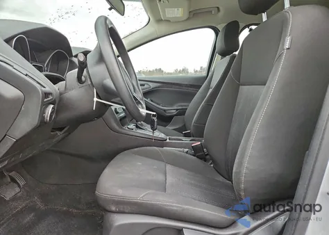 2015 Ford Focus S z USA, uszkodzony, nr VIN 1FADP3E28FL285469